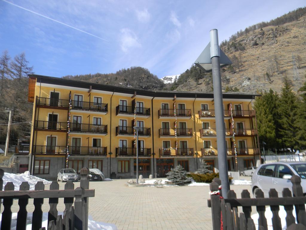 Casalpina Don Barra Hotel Pragelato Exterior foto